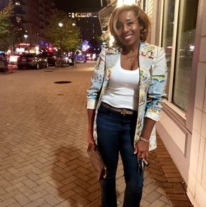 Meet your Posher, Andrea